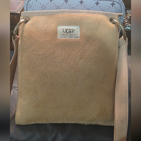 UGG Crossbody Bag EUC - Picture 1 of 9